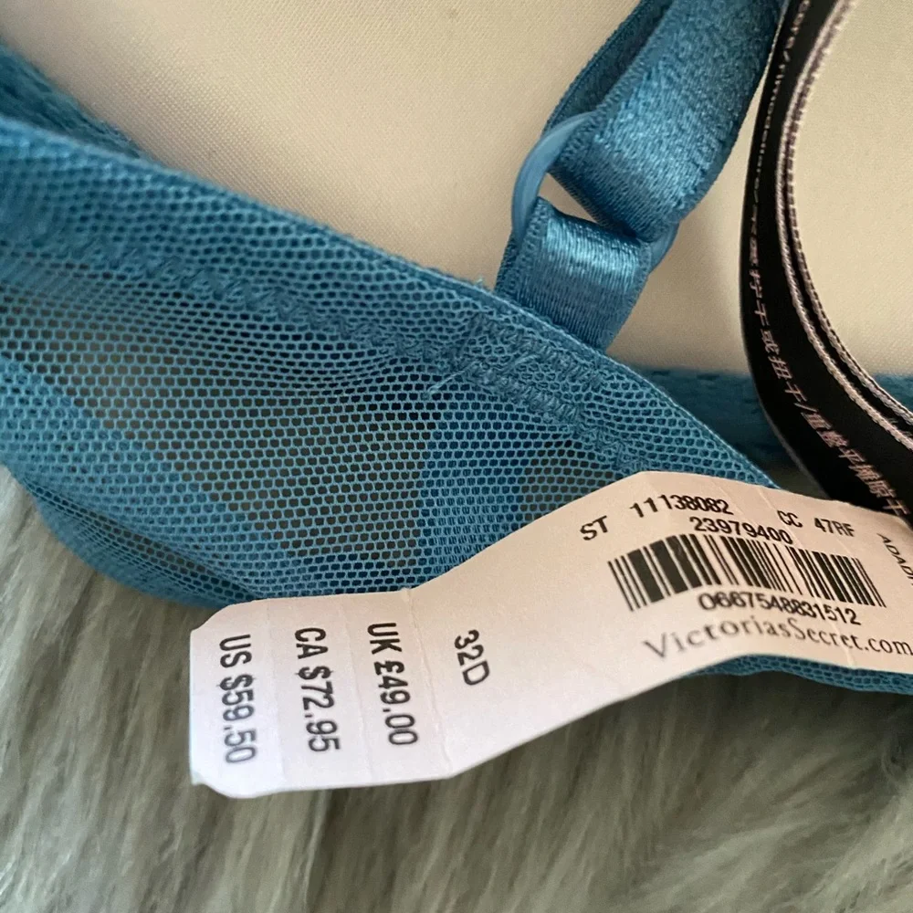 24 HR SALE ONLY 🍒Victoria’s Secret SEXY Décolletage Lace Bra - Picture 5 of 6